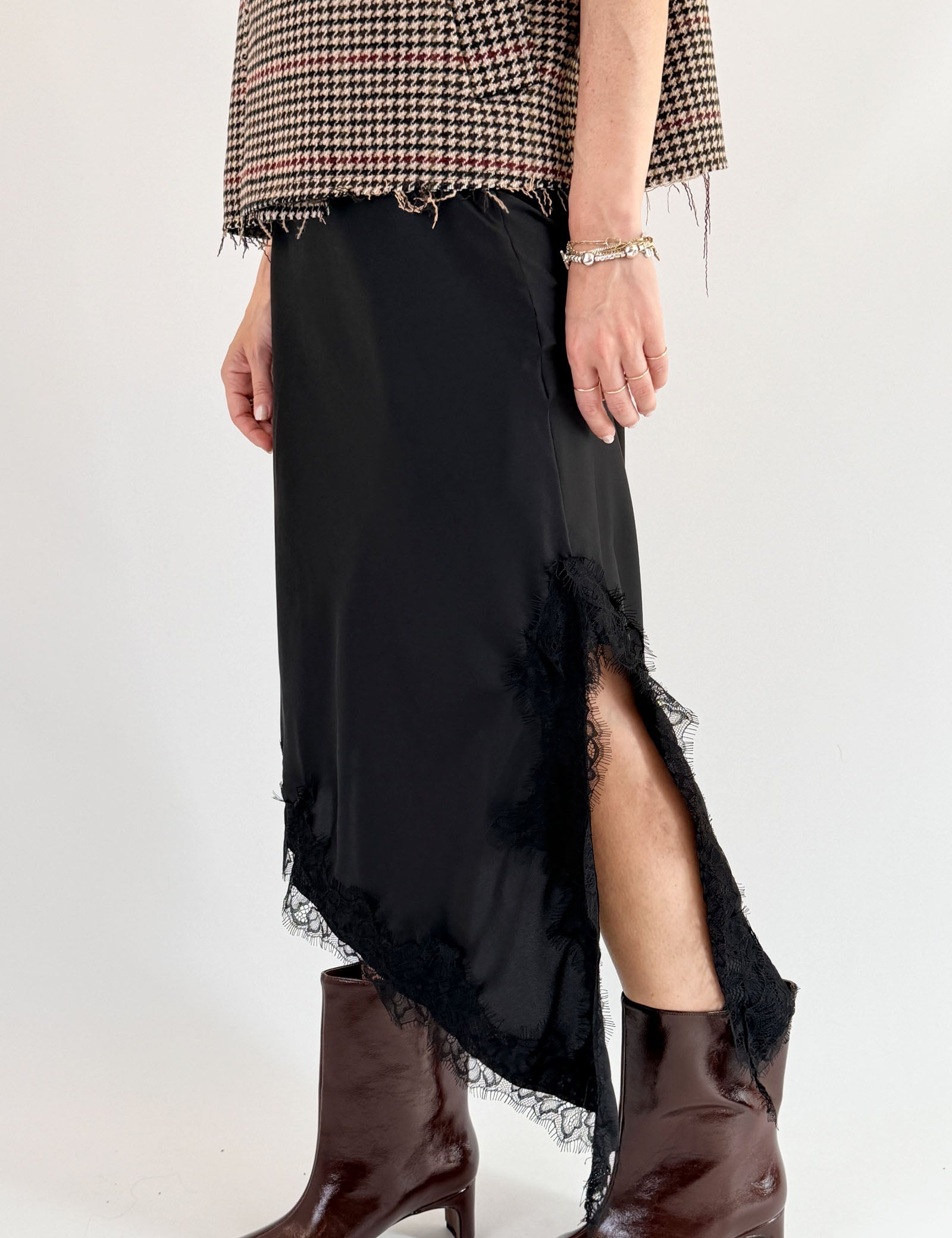 Longuette in raso con pizzo