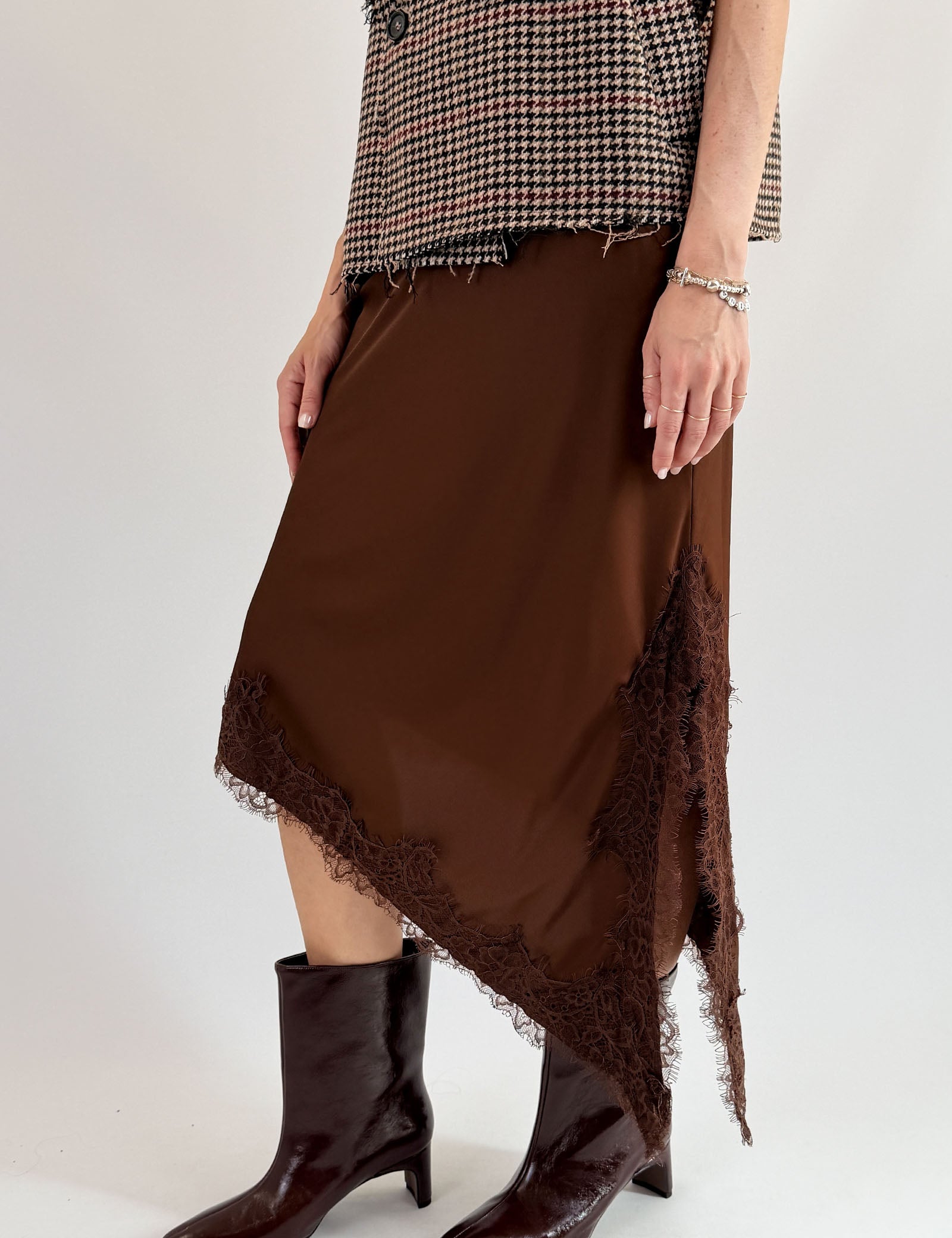 Longuette in raso con pizzo