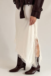Longuette in raso con pizzo