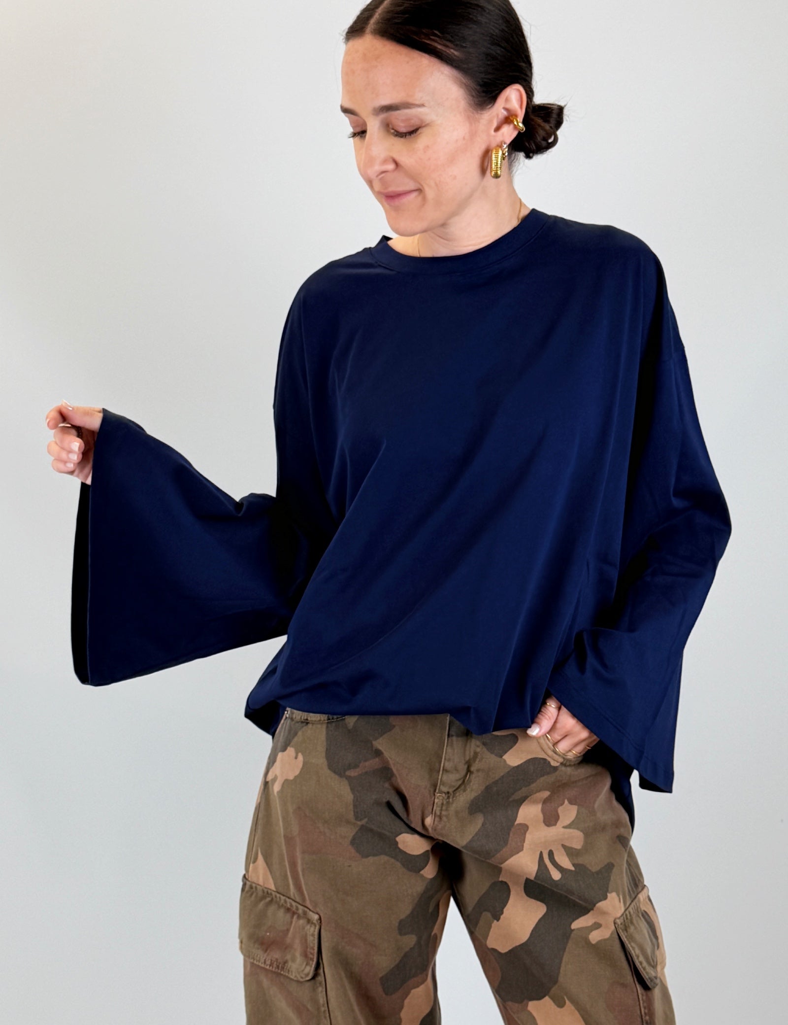 T-shirt manica campana