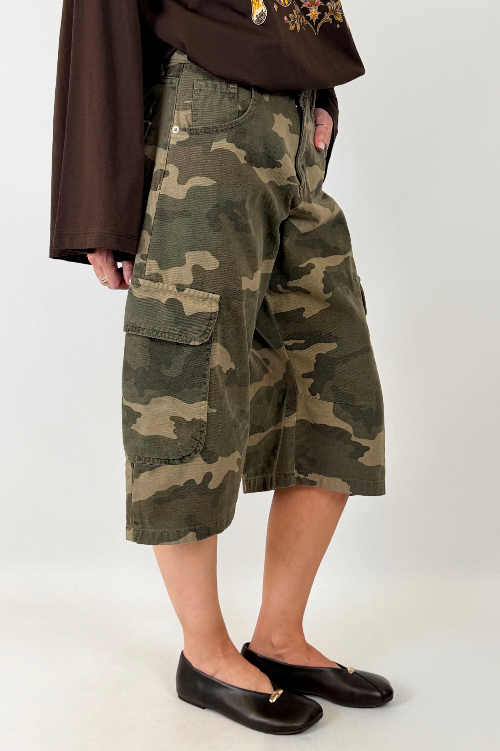 Bermuda cargo camouflage