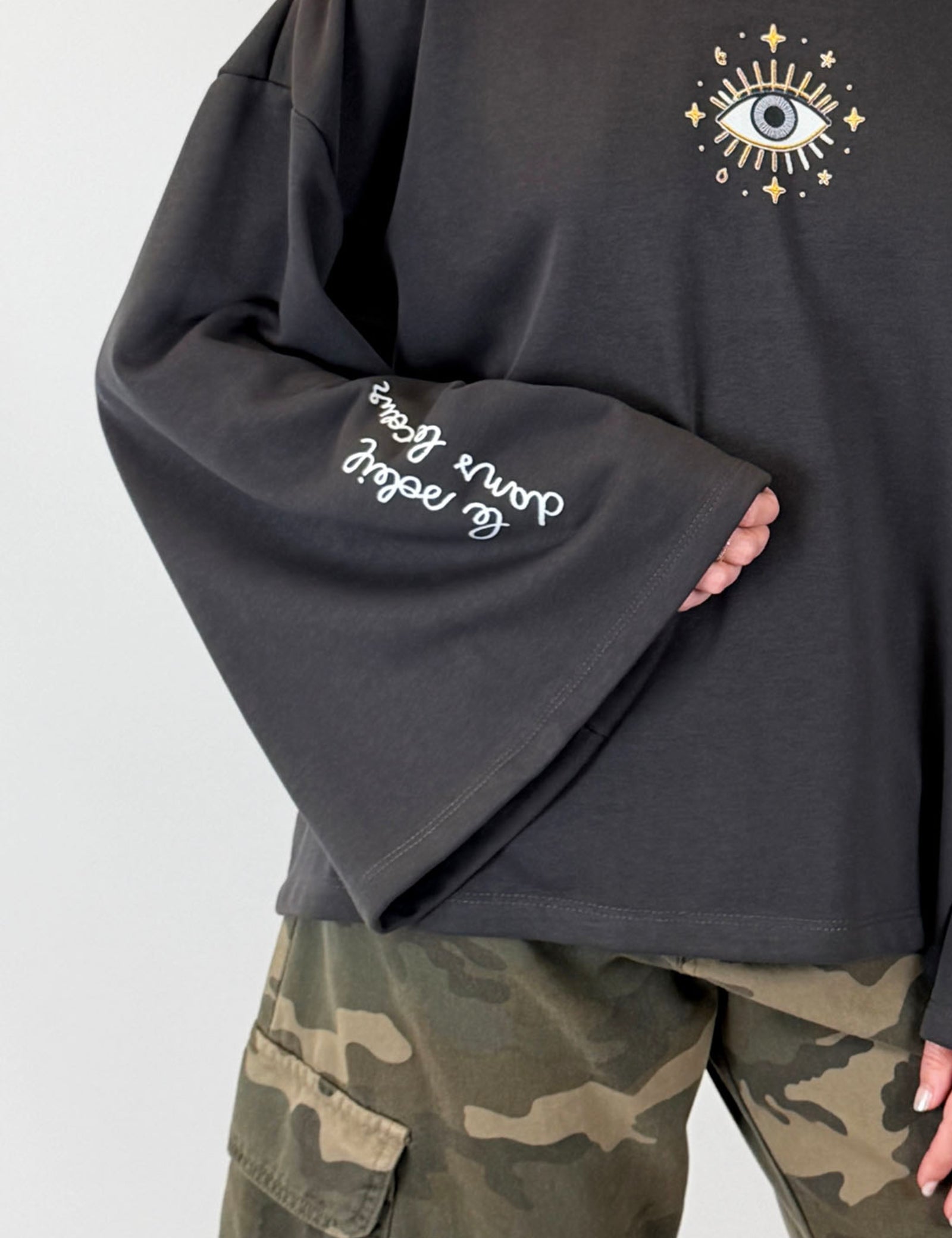 T-shirt manica ampia EYE