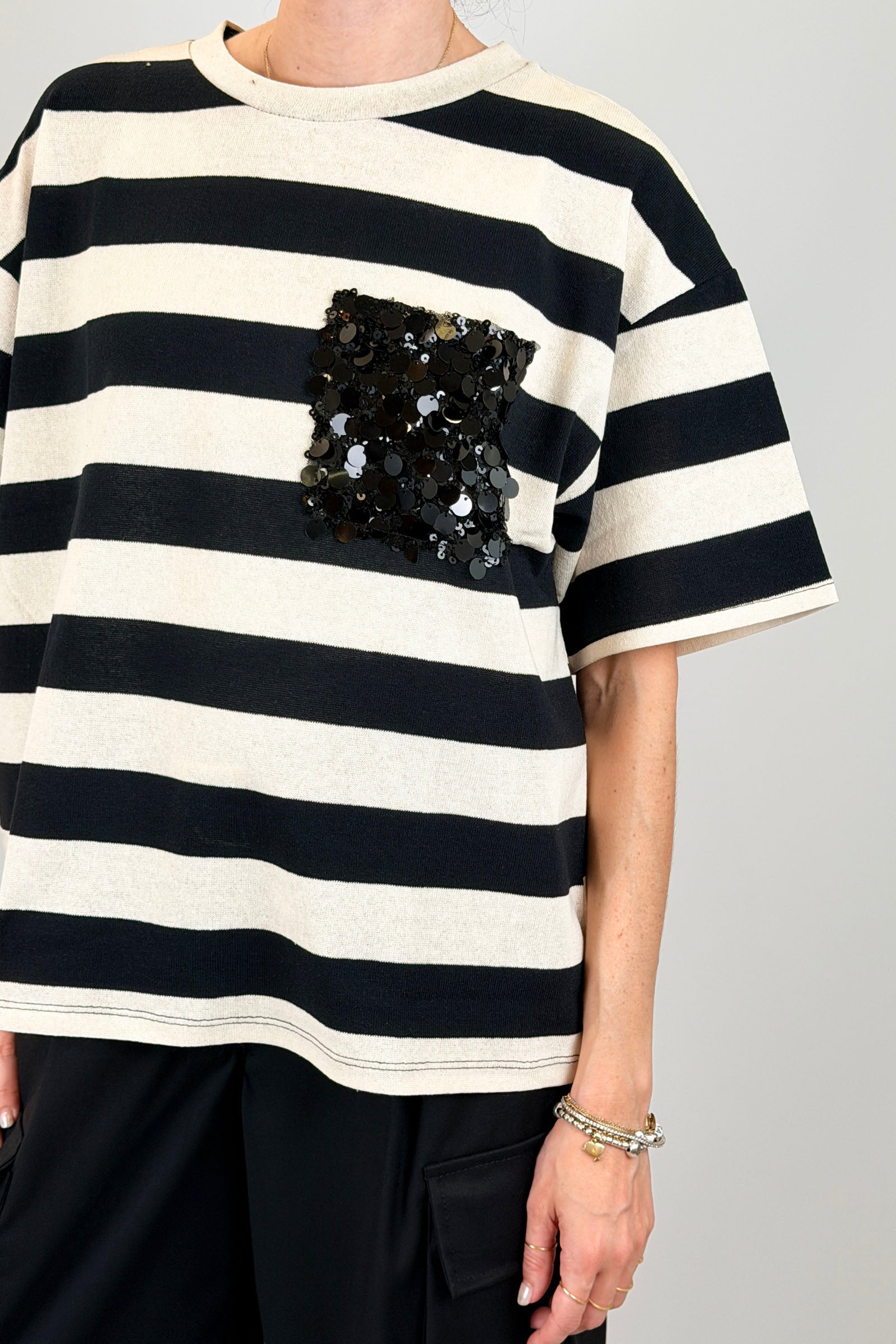 T-shirt righe tasca paillettes