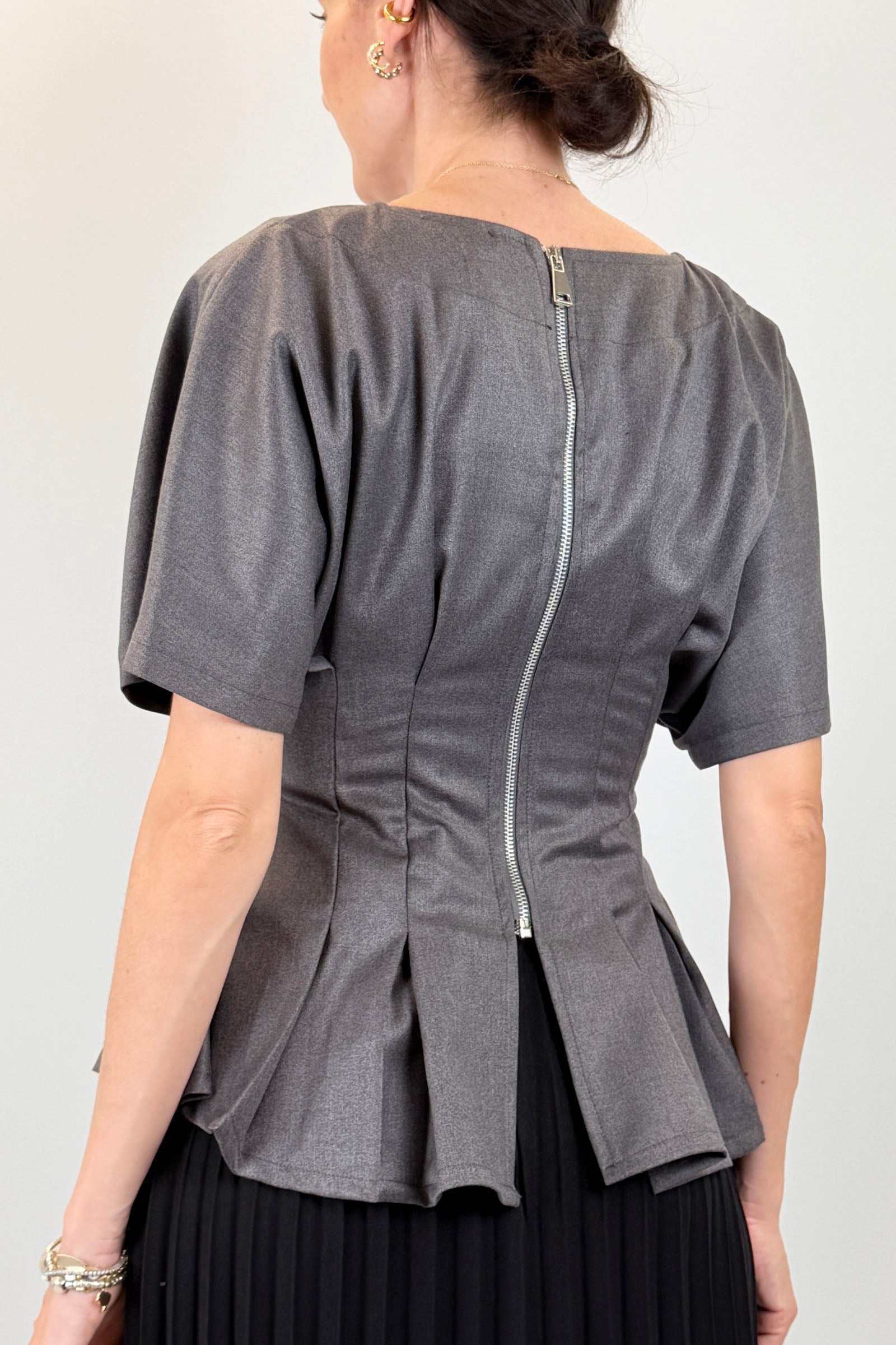 T-shirt godet con zip