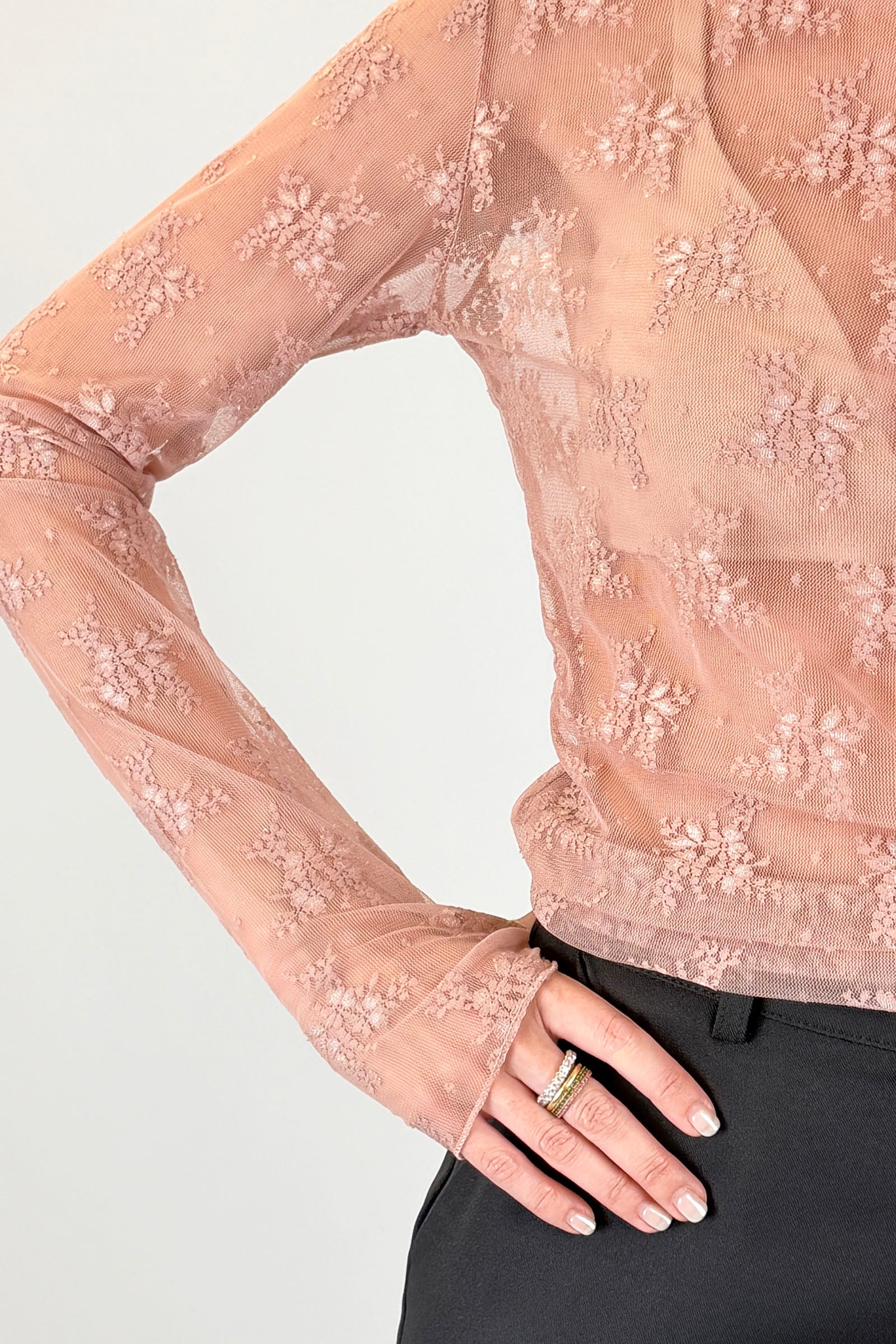 Maglia pizzo buco manica