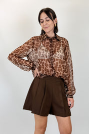 Short con pieghe