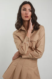 Camicia con tasca a puntale