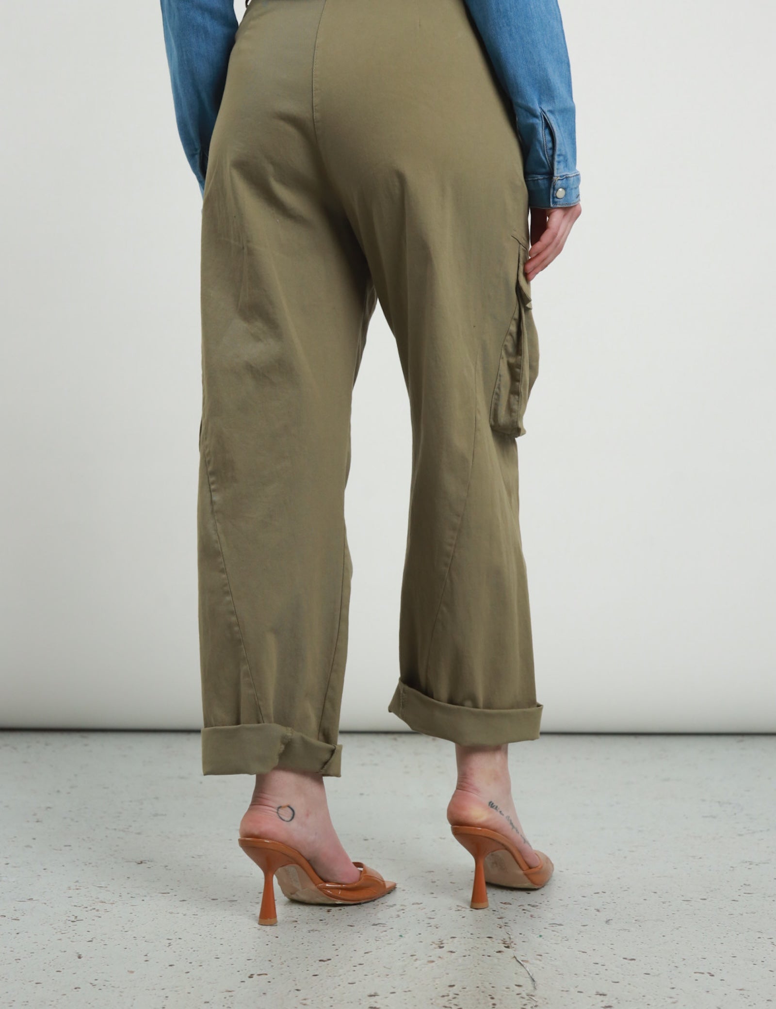 SUSYMIX_P20796_2pantalone-tasconi-97-co-3-ea.jpg