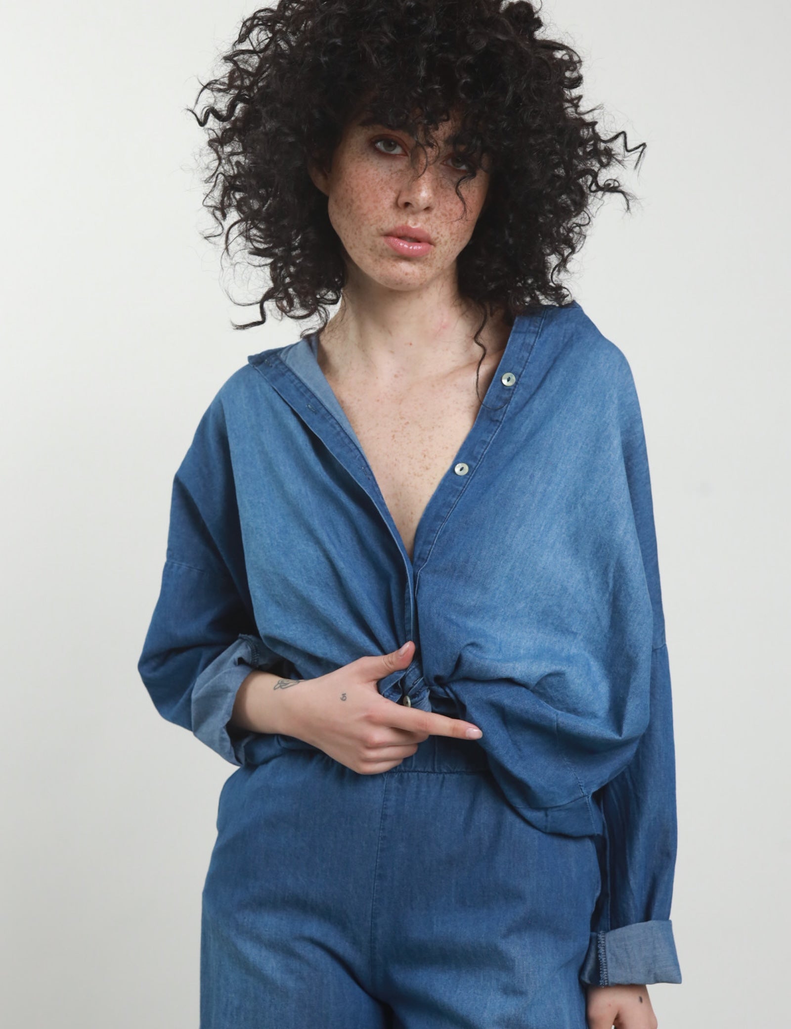 SUSYMIX_SS25626_1camicia-c-frange-100-co.jpg