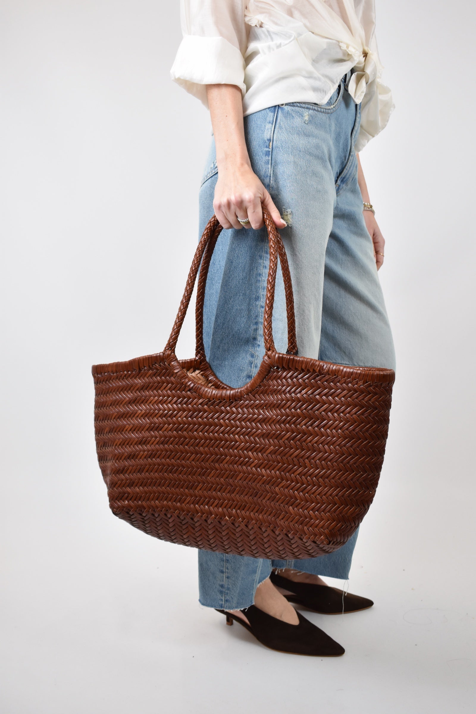 Tote bag in pelle intrecciata EMMA, chic e glamour, colore cuoio