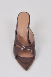 Mules vernice a punta