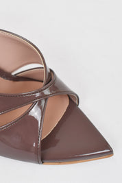 Mules vernice a punta