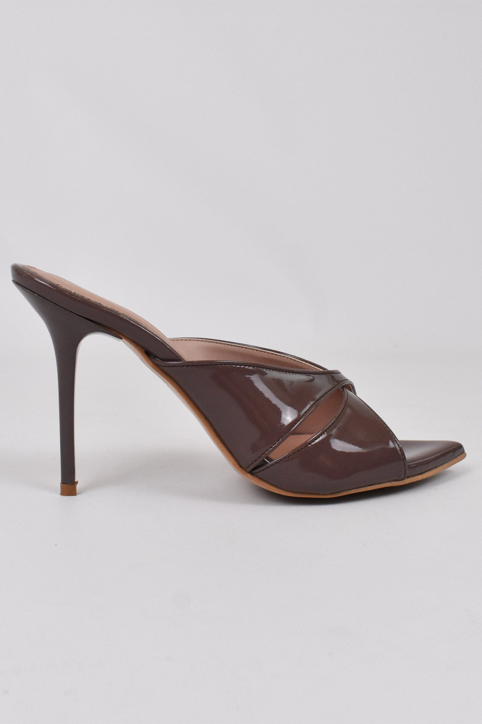 Mules vernice a punta