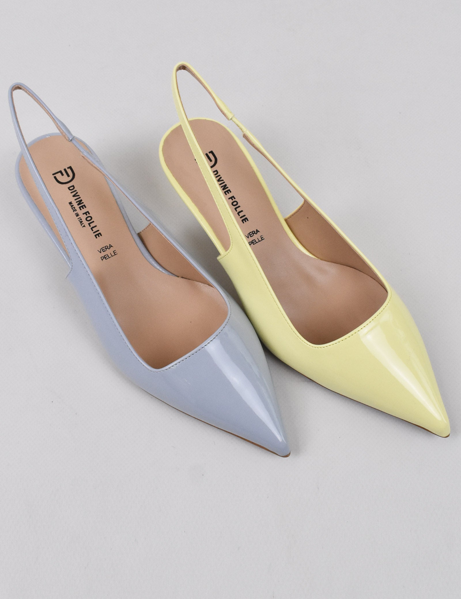 Slingback a punta vernice