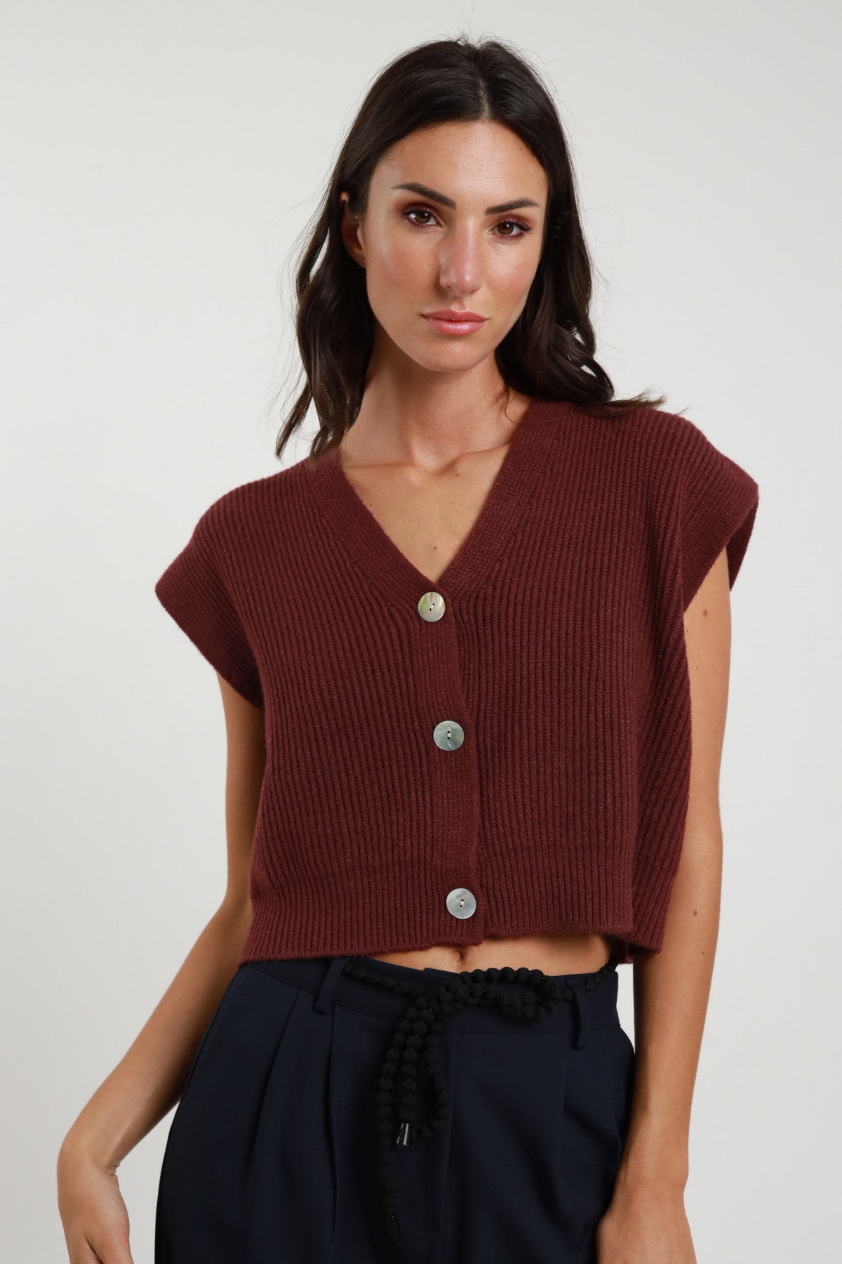 Gilet coste e bottoni