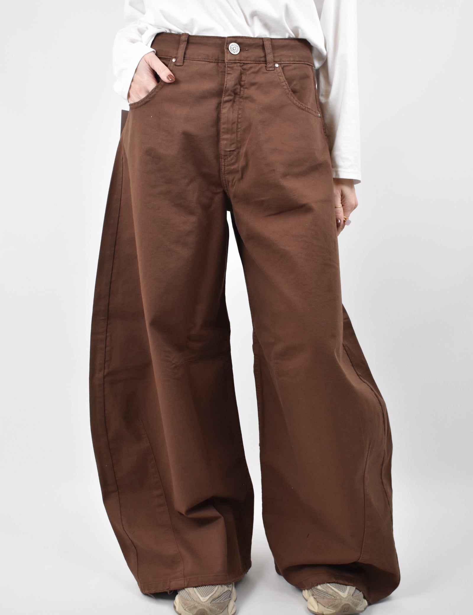 Pantalone God Save Denim IRIDE balloon fit con orlo a taglio vivo moro
