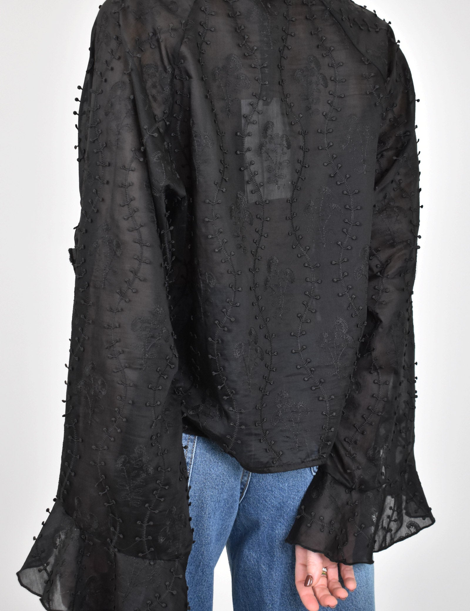 haveone-camicia-nera-gale-passamaneria-dietro.jpg