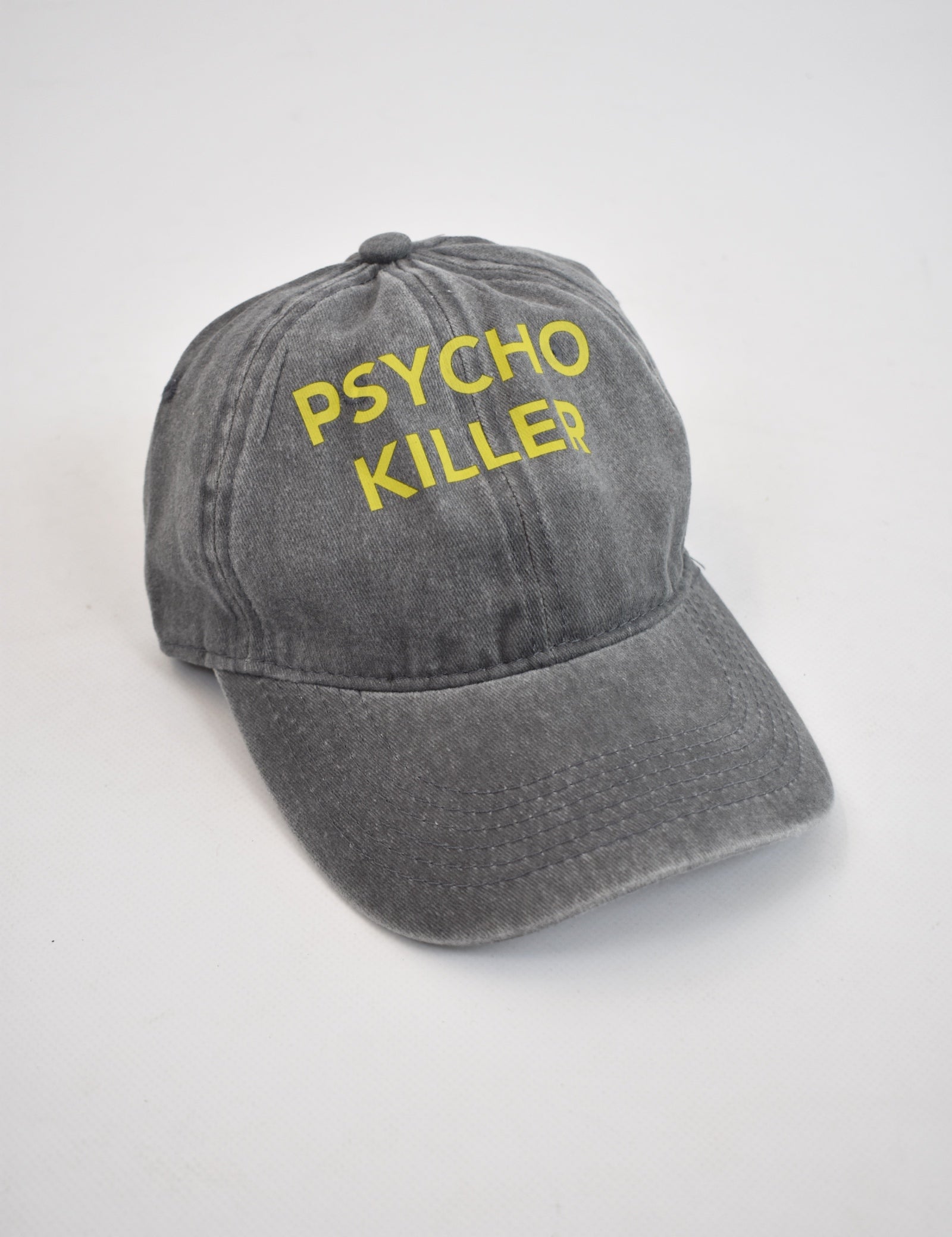 cappellino di Haveone marmorizzato grigio con scritta PSYCHO KILLER, modello wma-q007