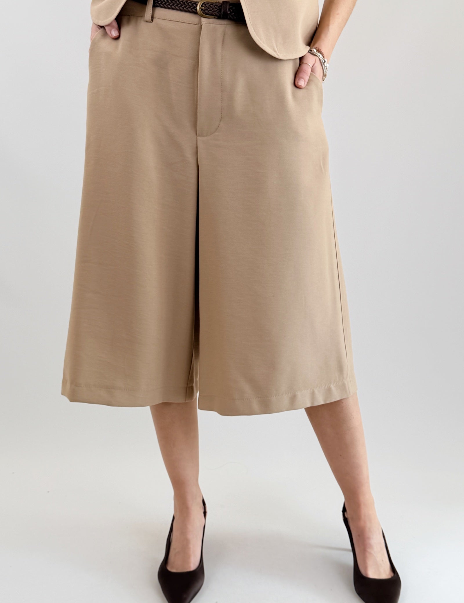 haveone-gilet-due-bottoni-beige-1.jpg