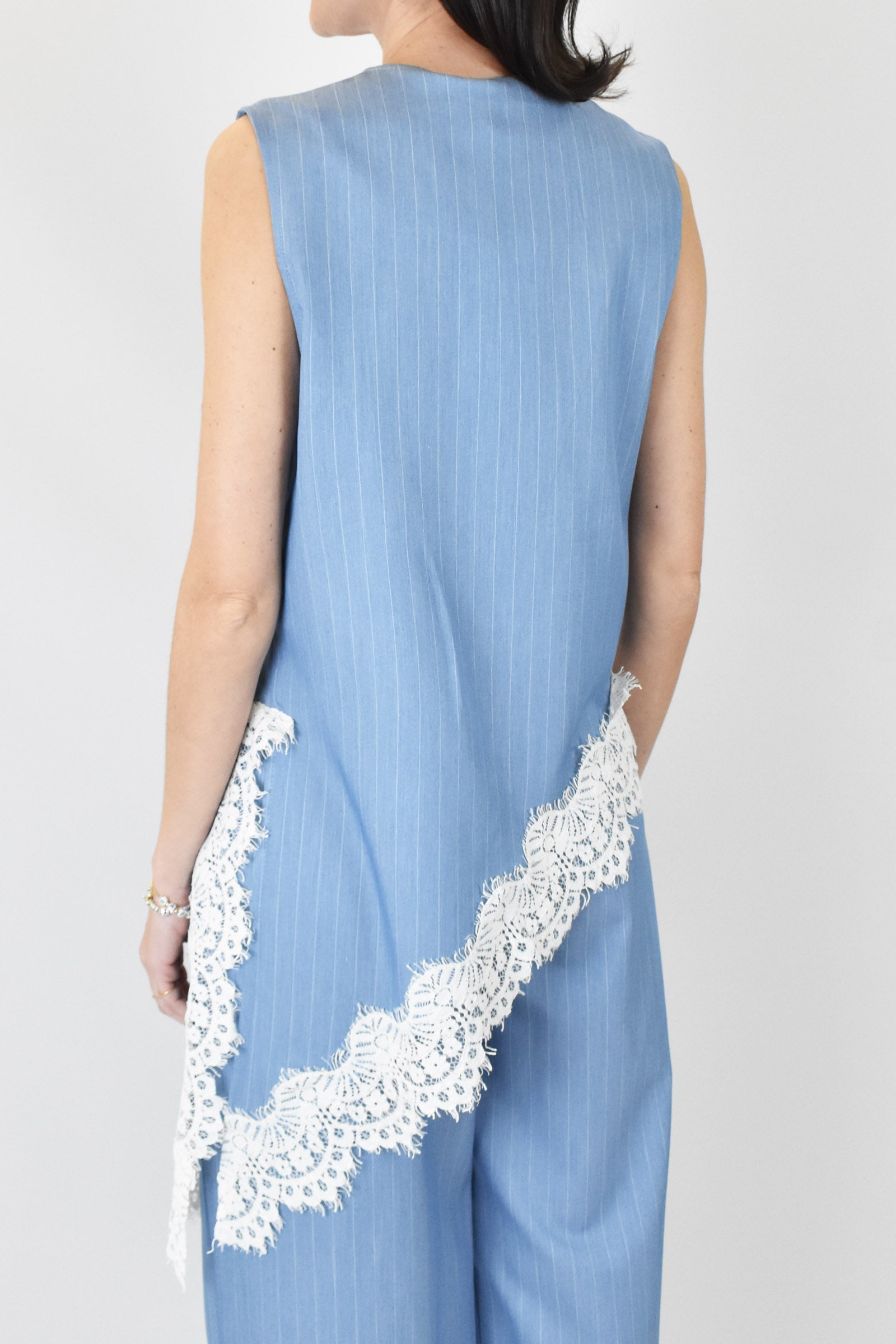 Gilet asimmetrico con pizzo