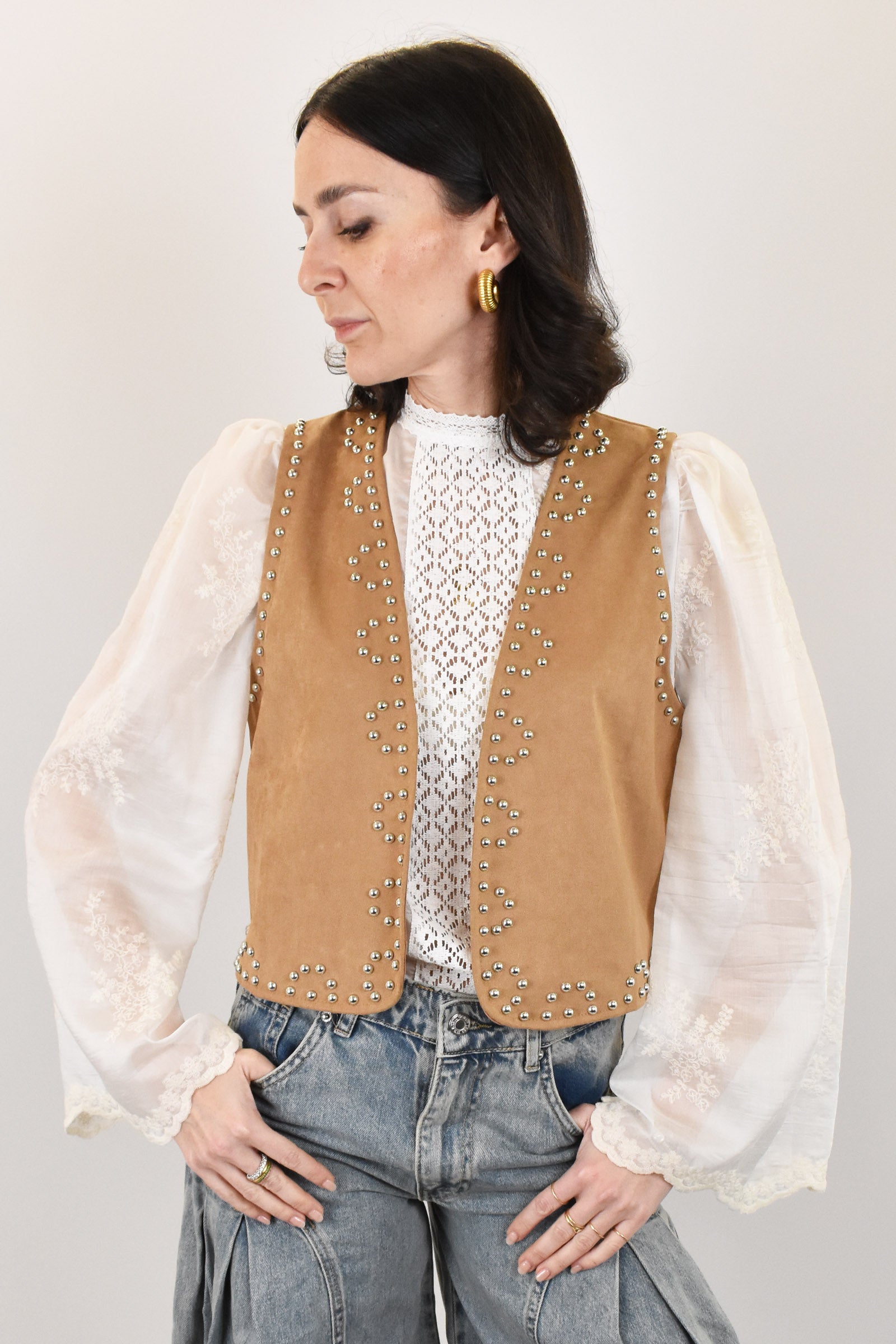 Gilet suede e borchie