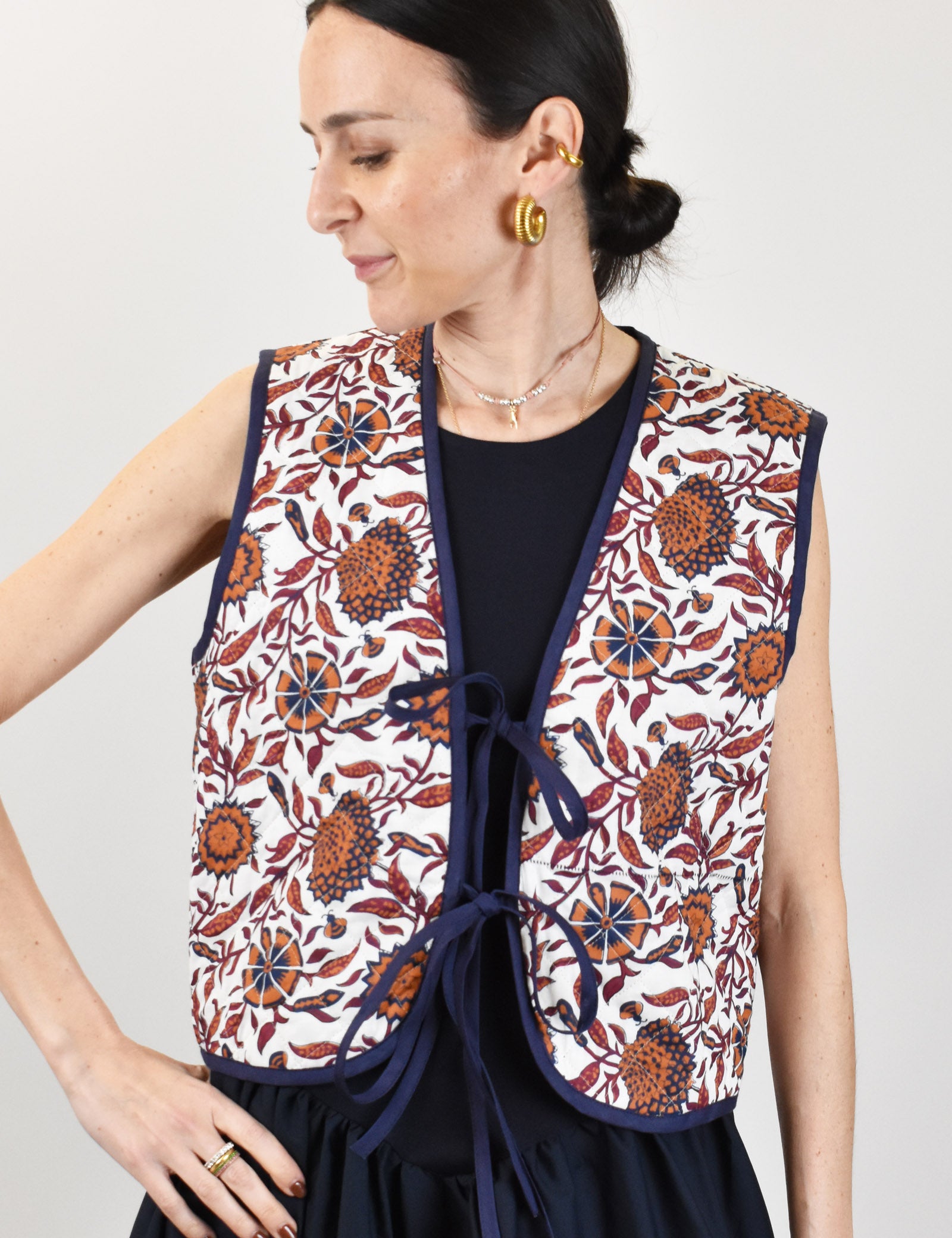 haveone-gilet-trapuntato-fantasia-fiocchi.jpg