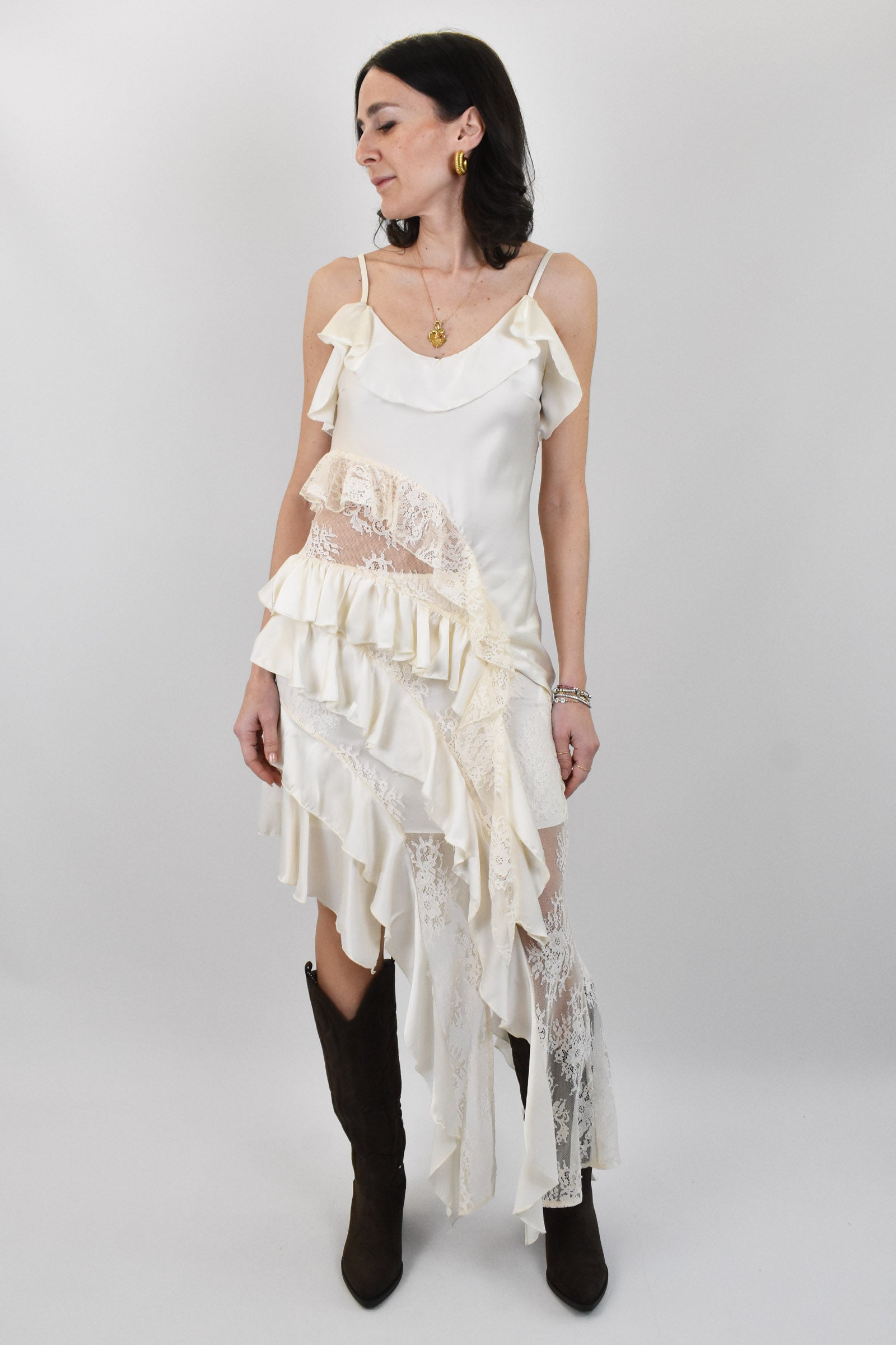 Gonna asimmetrica balze