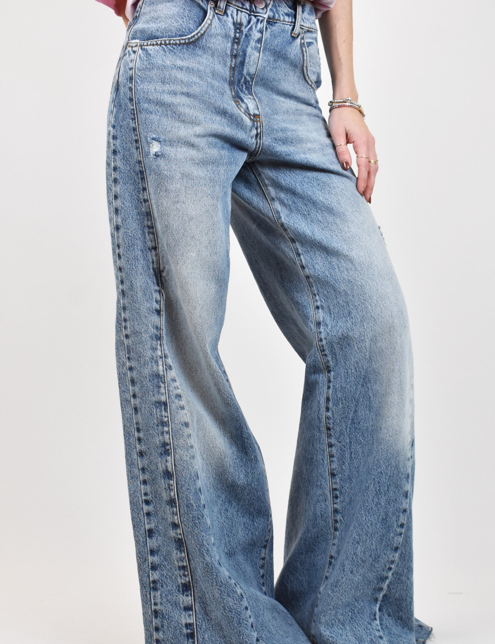 haveone-jeans-julia-zampa-taglio-vivo-indossato.jpg