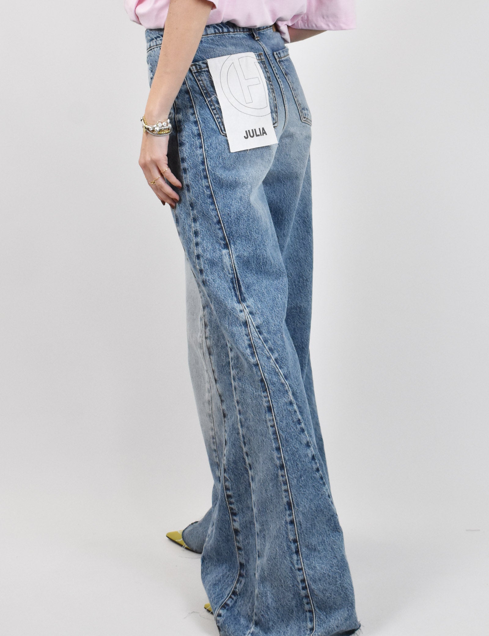 haveone-jeans-julia-zampa-taglio-vivo.jpg