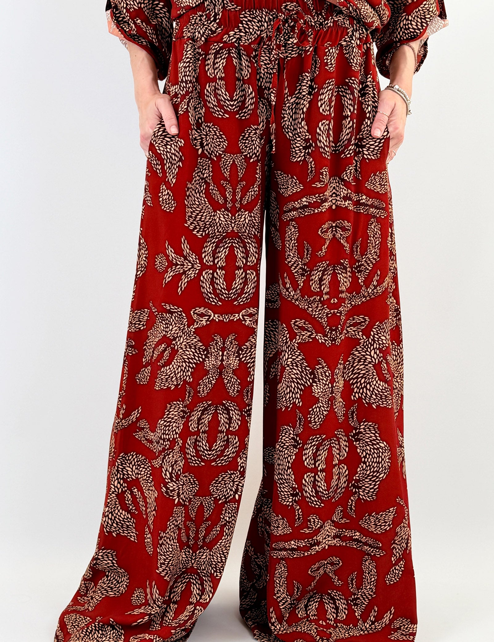 haveone-pantalone-ampio-fantasia-rosso-beige.jpg