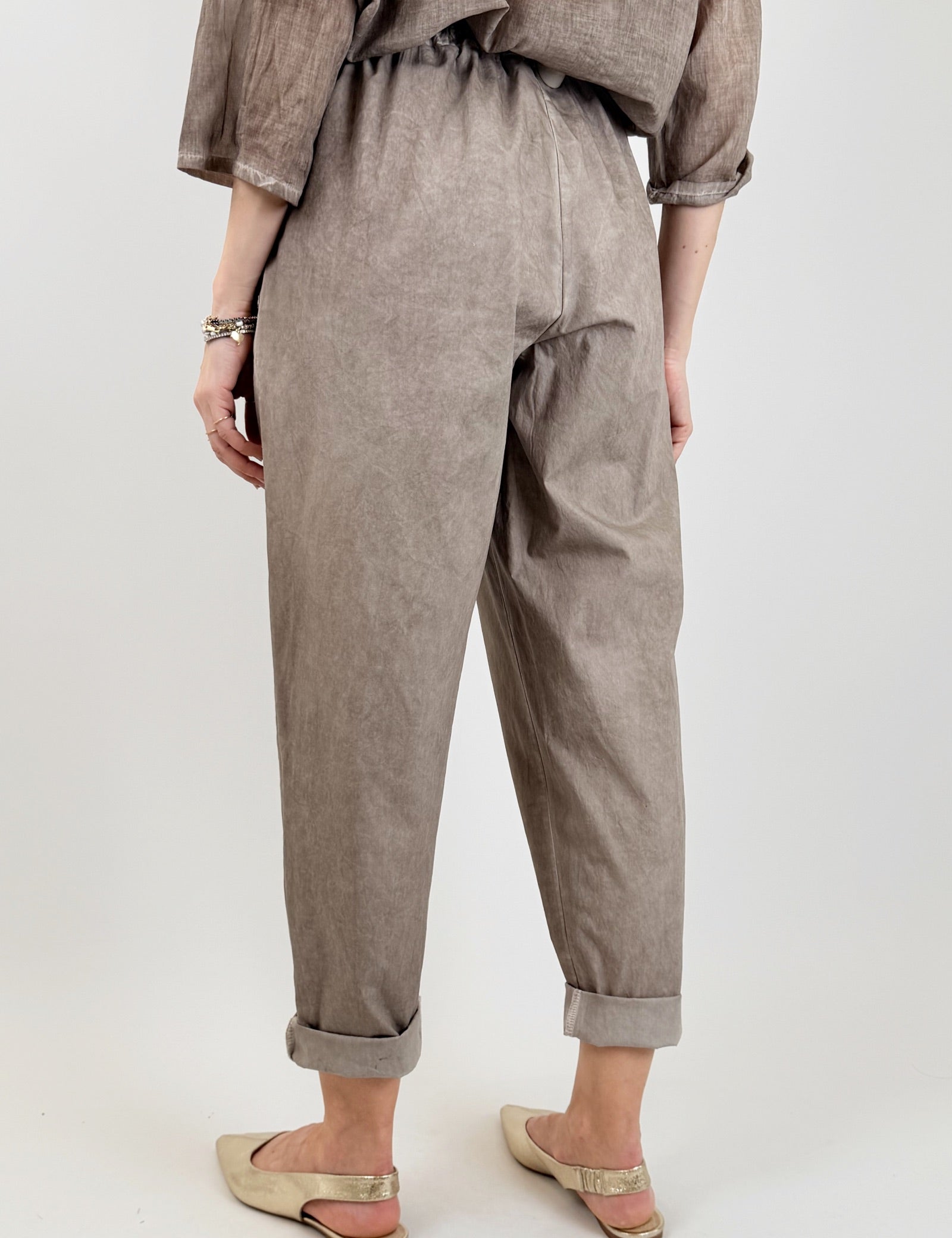 haveone-pantalone-cotone-pinces-moro-dietro.jpg