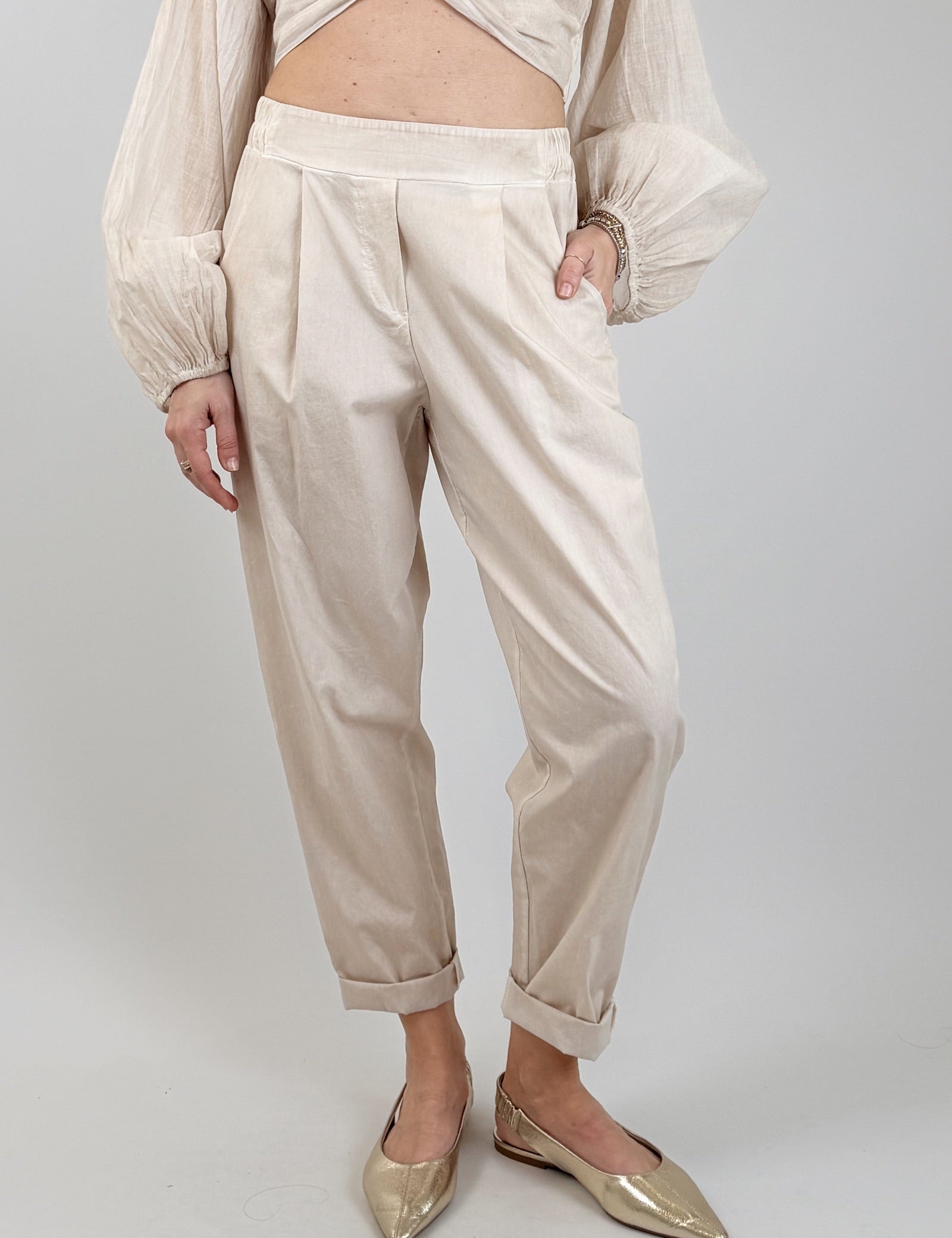Pantalone in cotone con pinces