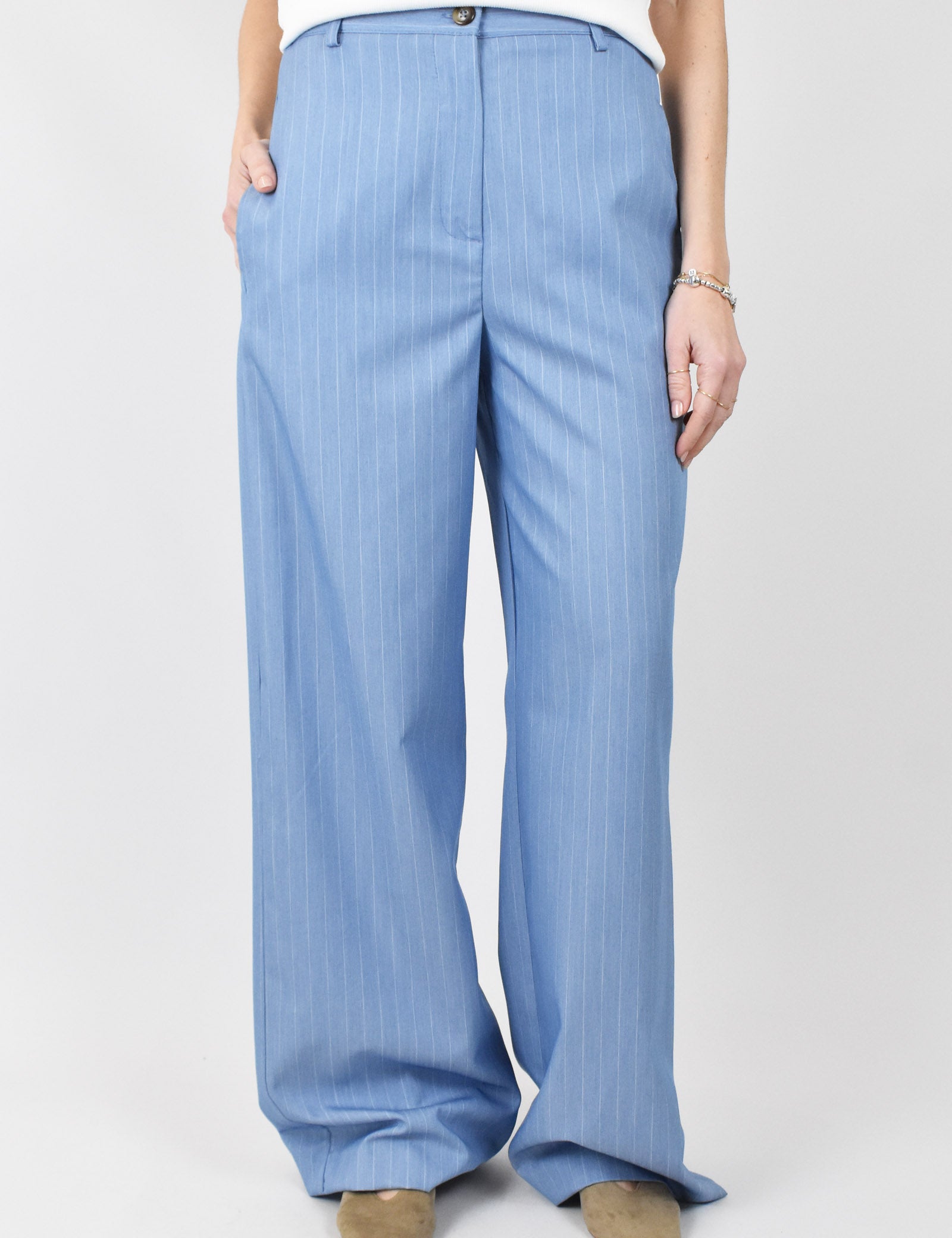 haveone-pantalone-gessato-azzurro-fronte.jpg
