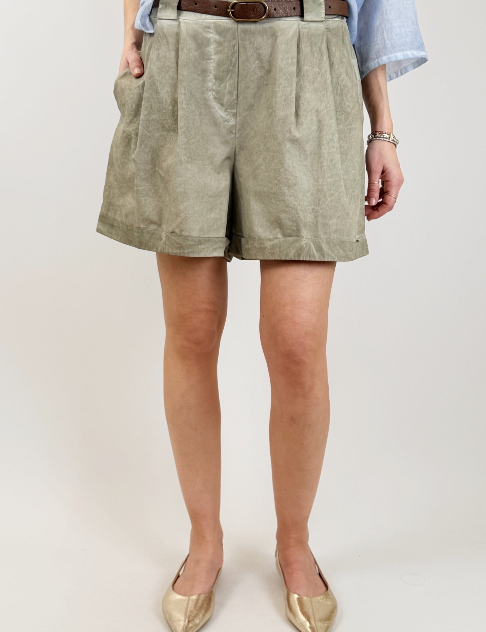 Shorts in mussola con cintura