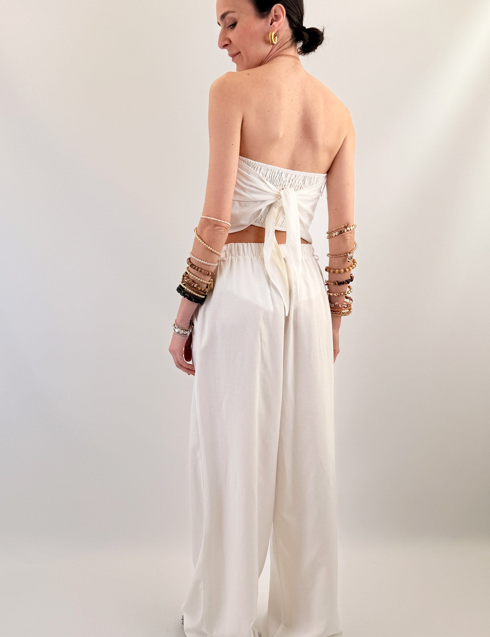 haveone-top-fazzoletto-pantalone-bianco-dietro.jpg