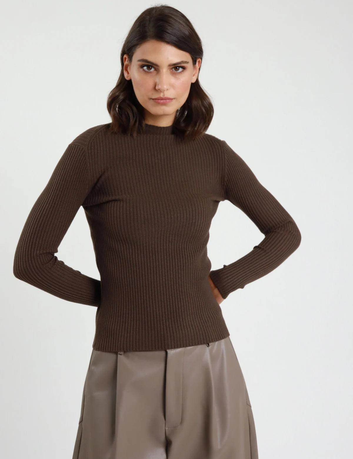 Maglia lupetto costina