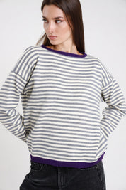 Maglia a righe con contrasti
