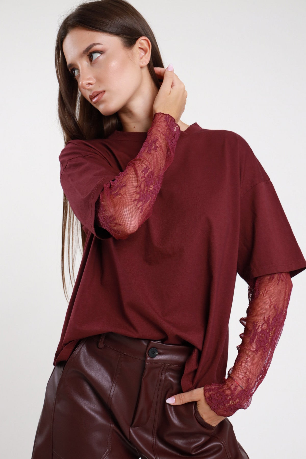 T-shirt manica pizzo