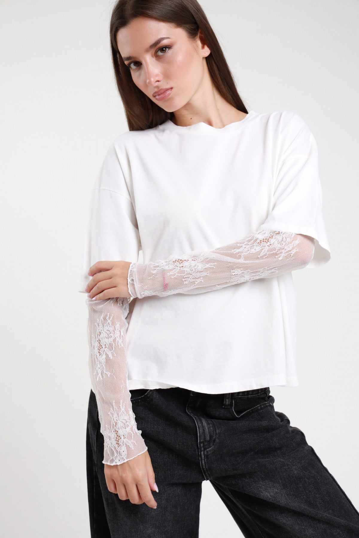 T-shirt manica pizzo