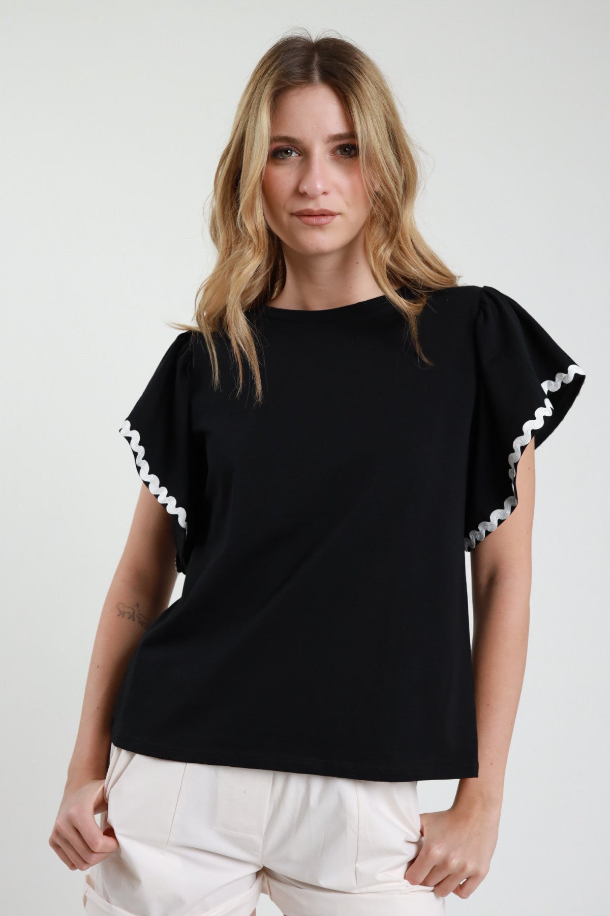 T-shirt rouge maniche
