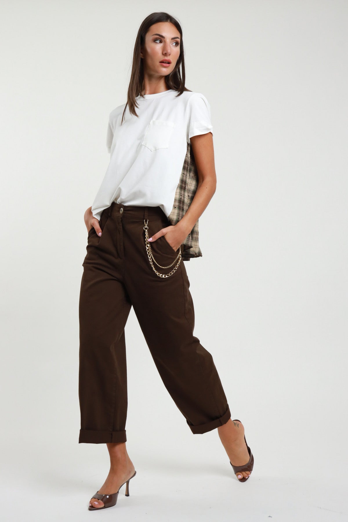Pantalone con catena