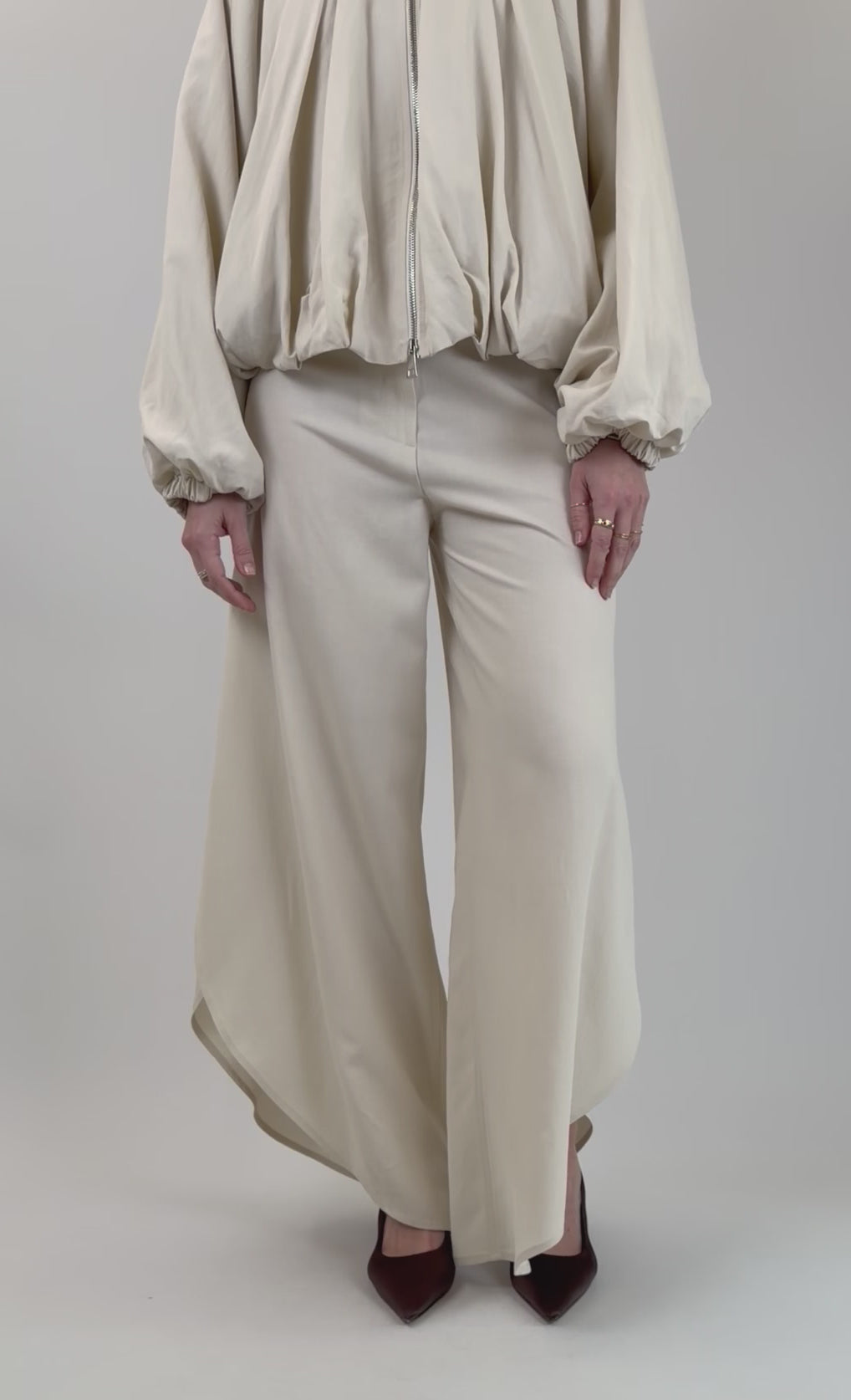 Pantalone farfalla con spacco