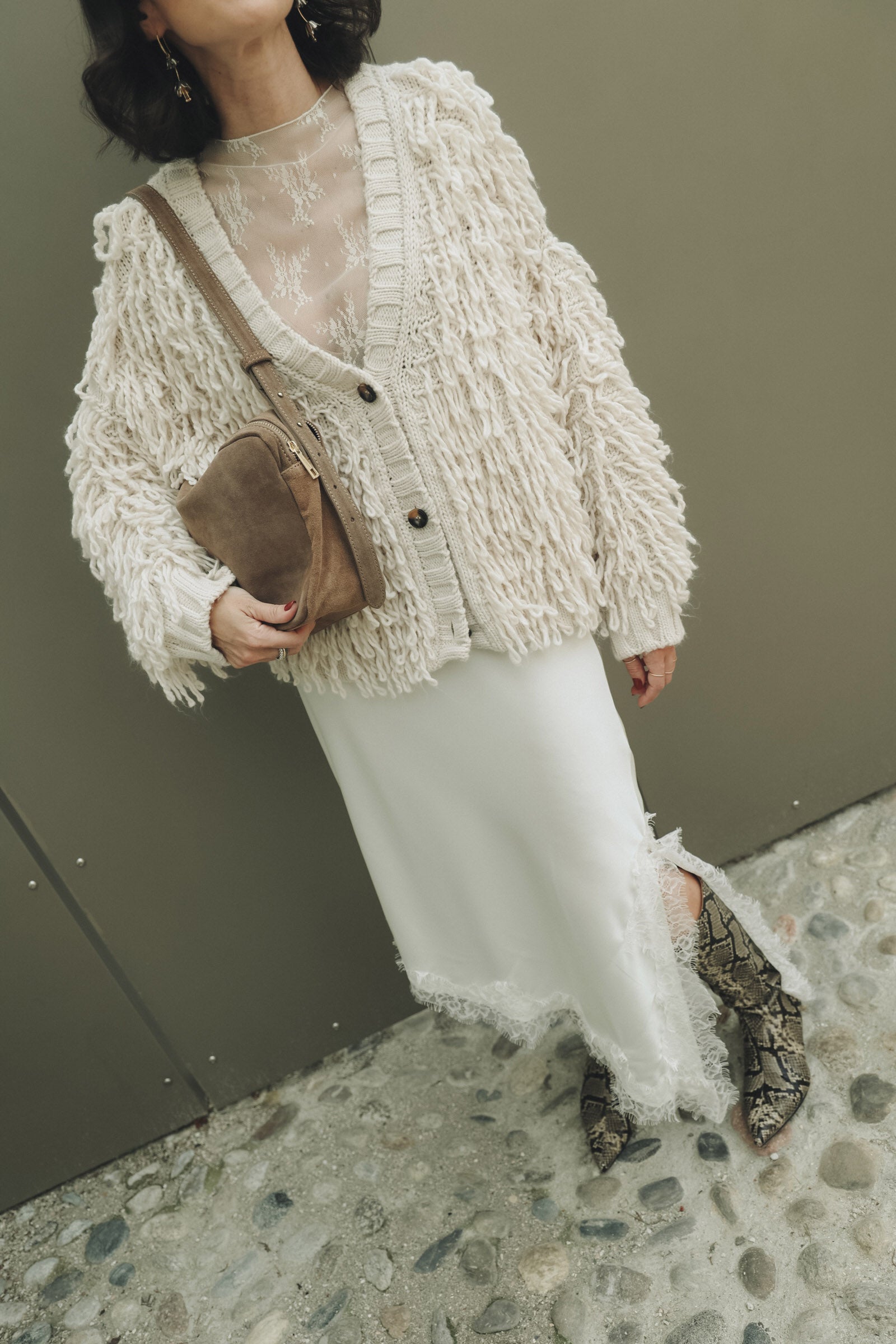 Longuette in raso con pizzo