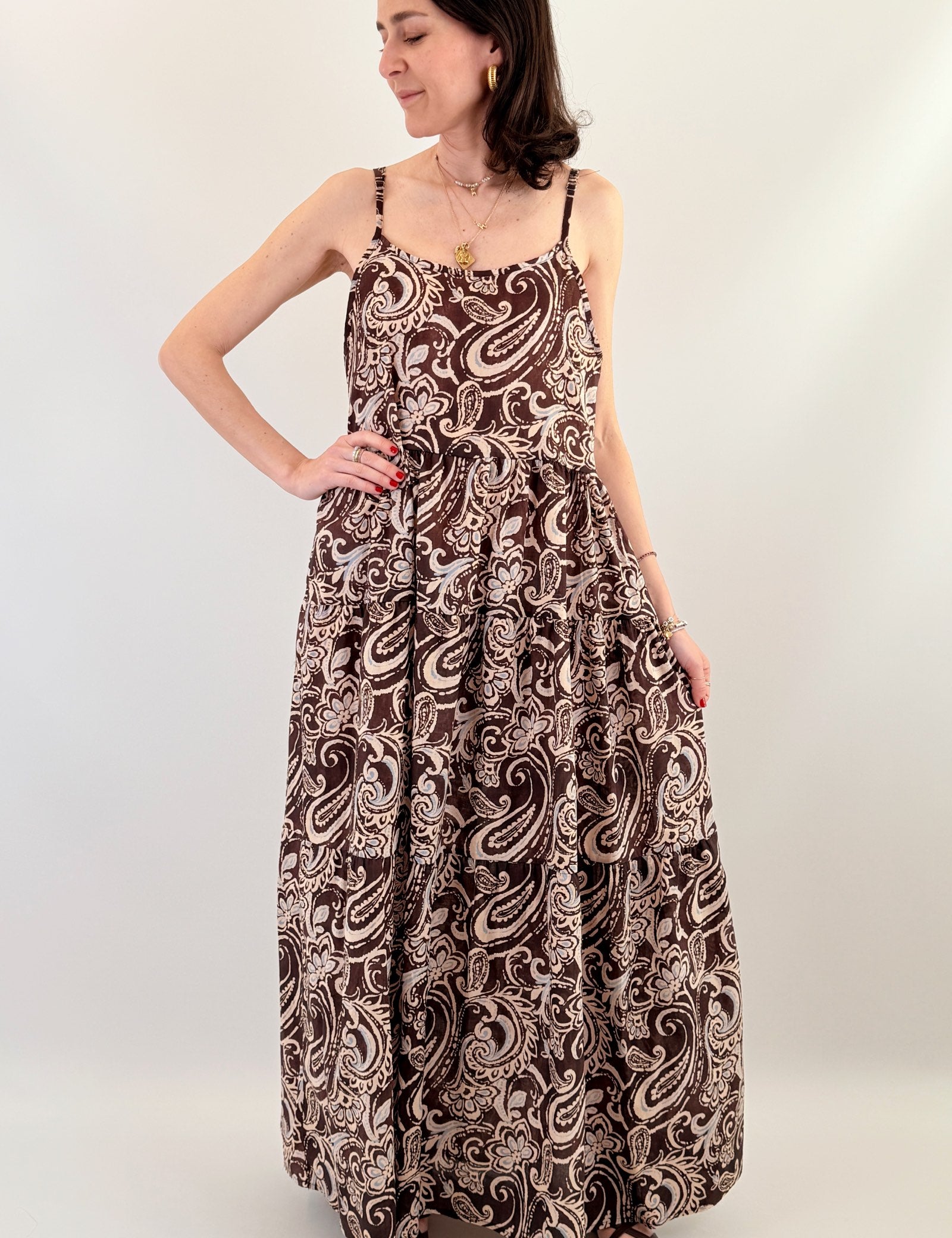 susy-mix-abito-cotone-marrone-fantasia-lungo.jpg