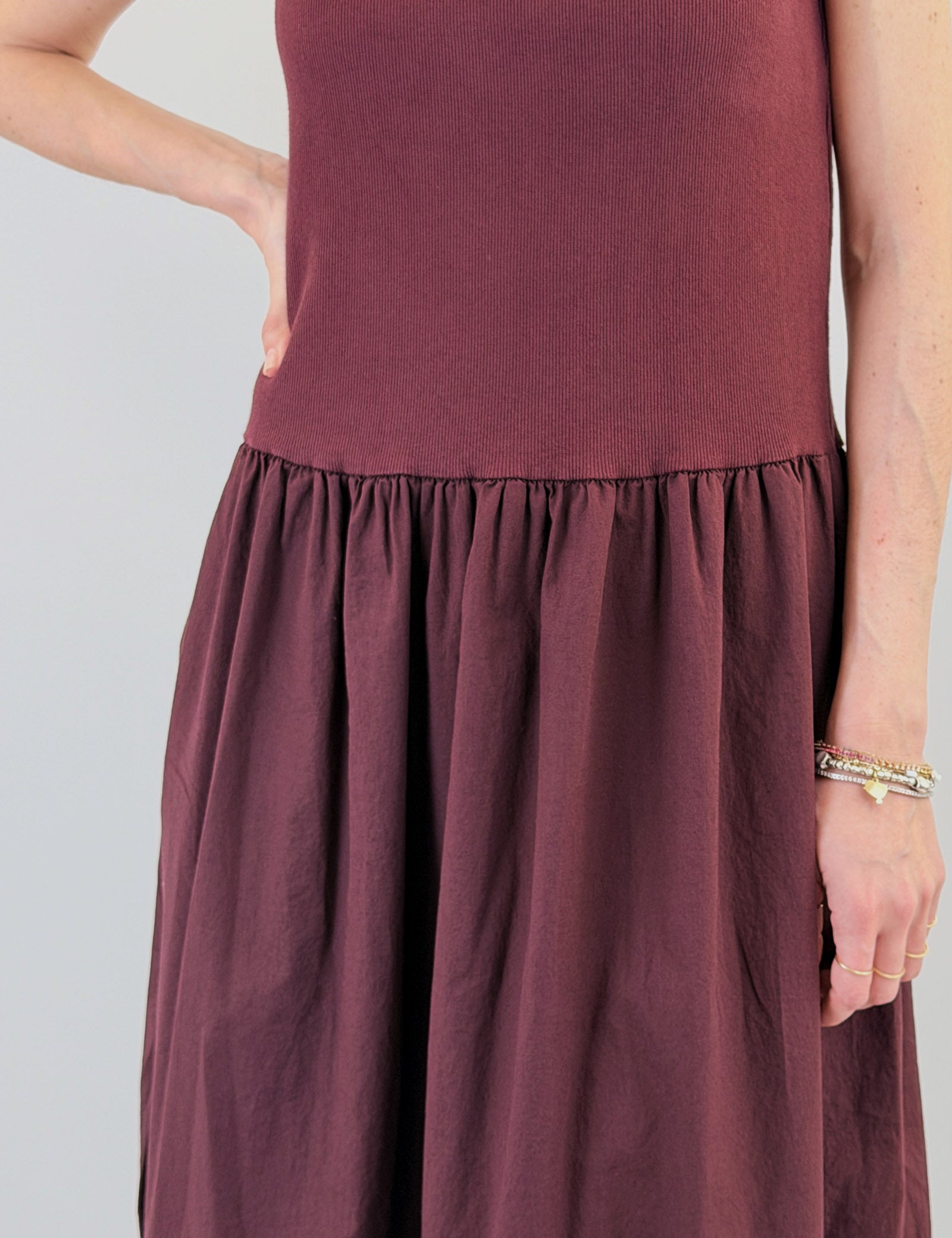 susy-mix-abito-lungo-costine-cotone-palloncino-fico-dett.jpg