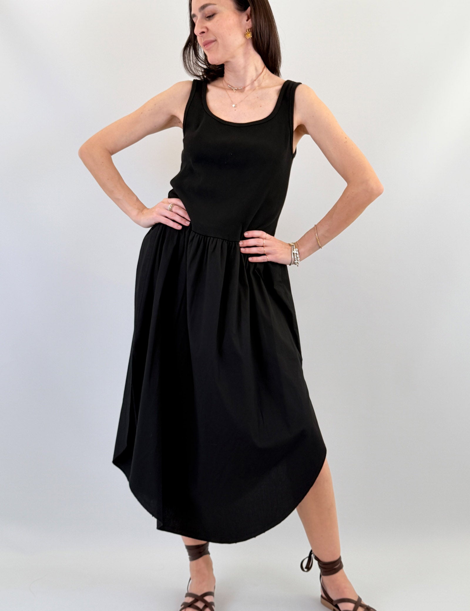 susy-mix-abito-lungo-costine-cotone-palloncino-nero-1.jpg