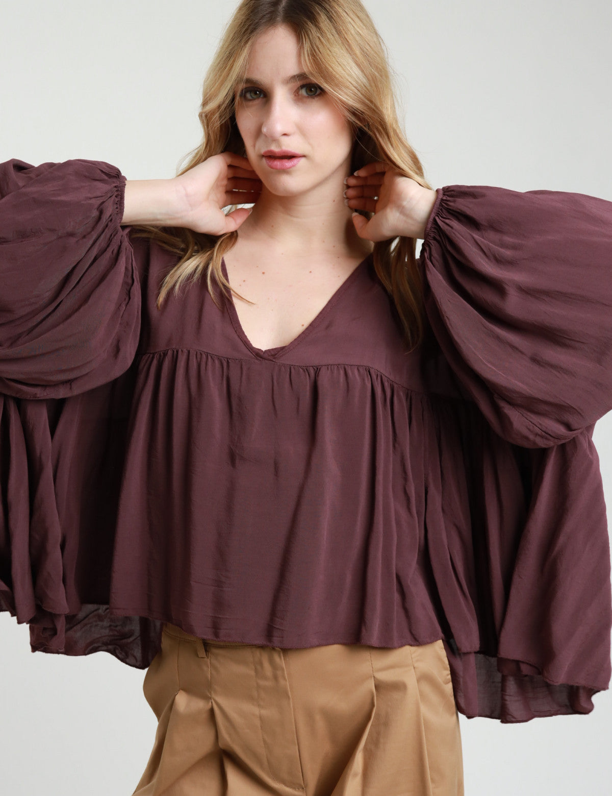 susy-mix-blusa-balza-scollo-v-fico.jpg