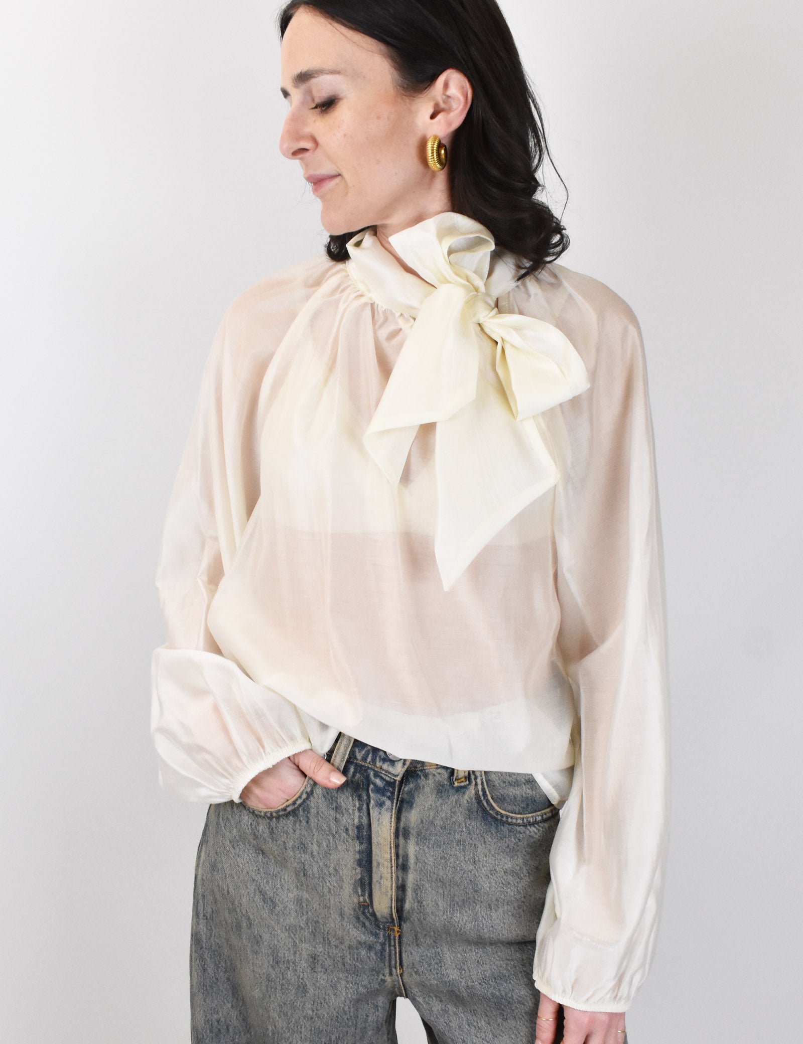 susy-mix-camicia-fiocco-panna.jpg