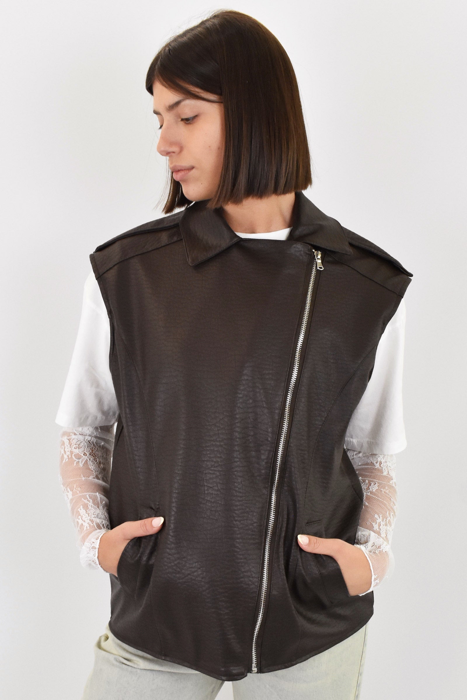 Gilet ecopelle martellata