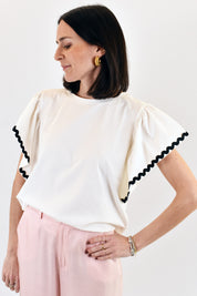 T-shirt rouge maniche